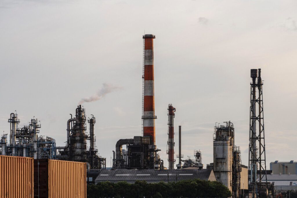 Атырауда полиэтилен зауыты салынып жатыр