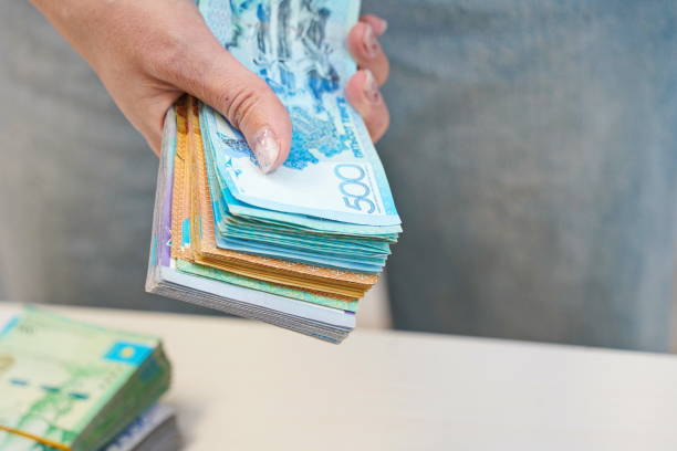 Қазақстандықтар ұлттық банктің төлем жүйелері арқылы тәулігіне 6,3 трлн теңге жібереді