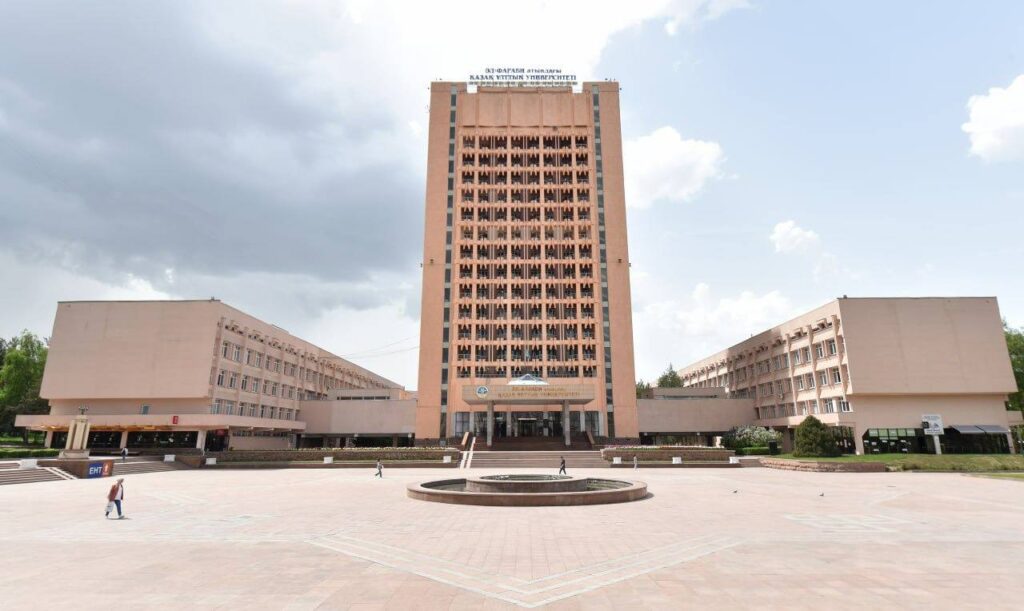 Қазақстандағы ЖОО-ларда шетелдік студенттер саны 35 мыңнан асты