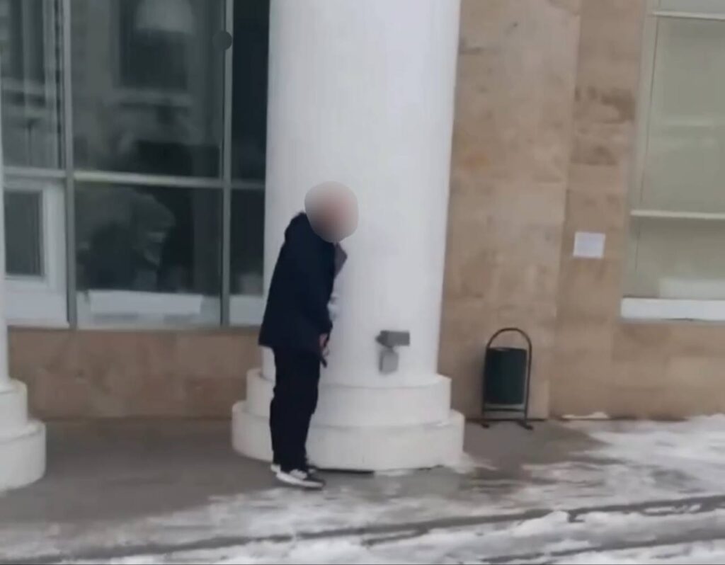 Қазақстанда тәртіп бұзған екі шетелдікке бес жылға дейін келуге тыйым салынды